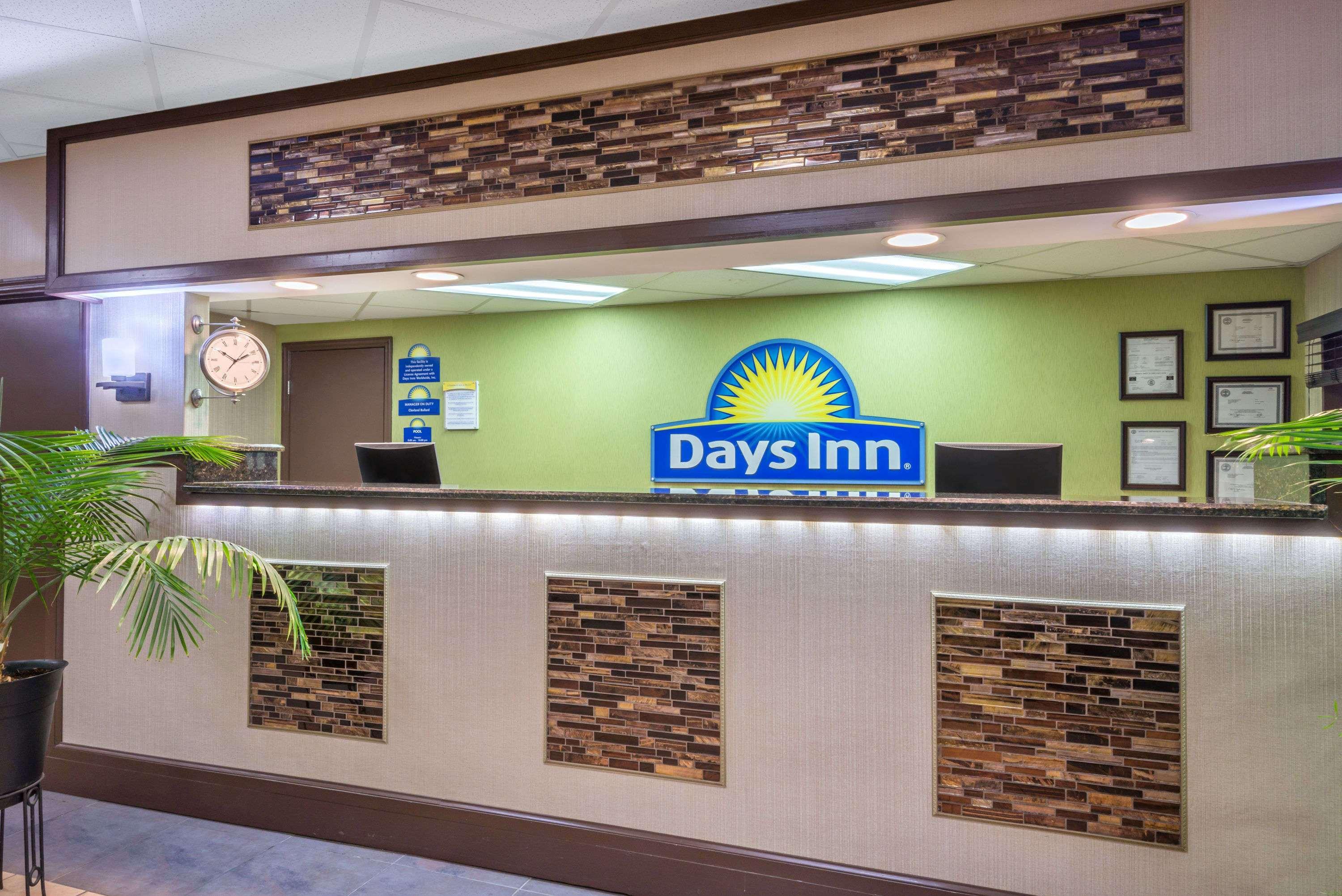 Days Inn By Wyndham Knoxville East Εξωτερικό φωτογραφία