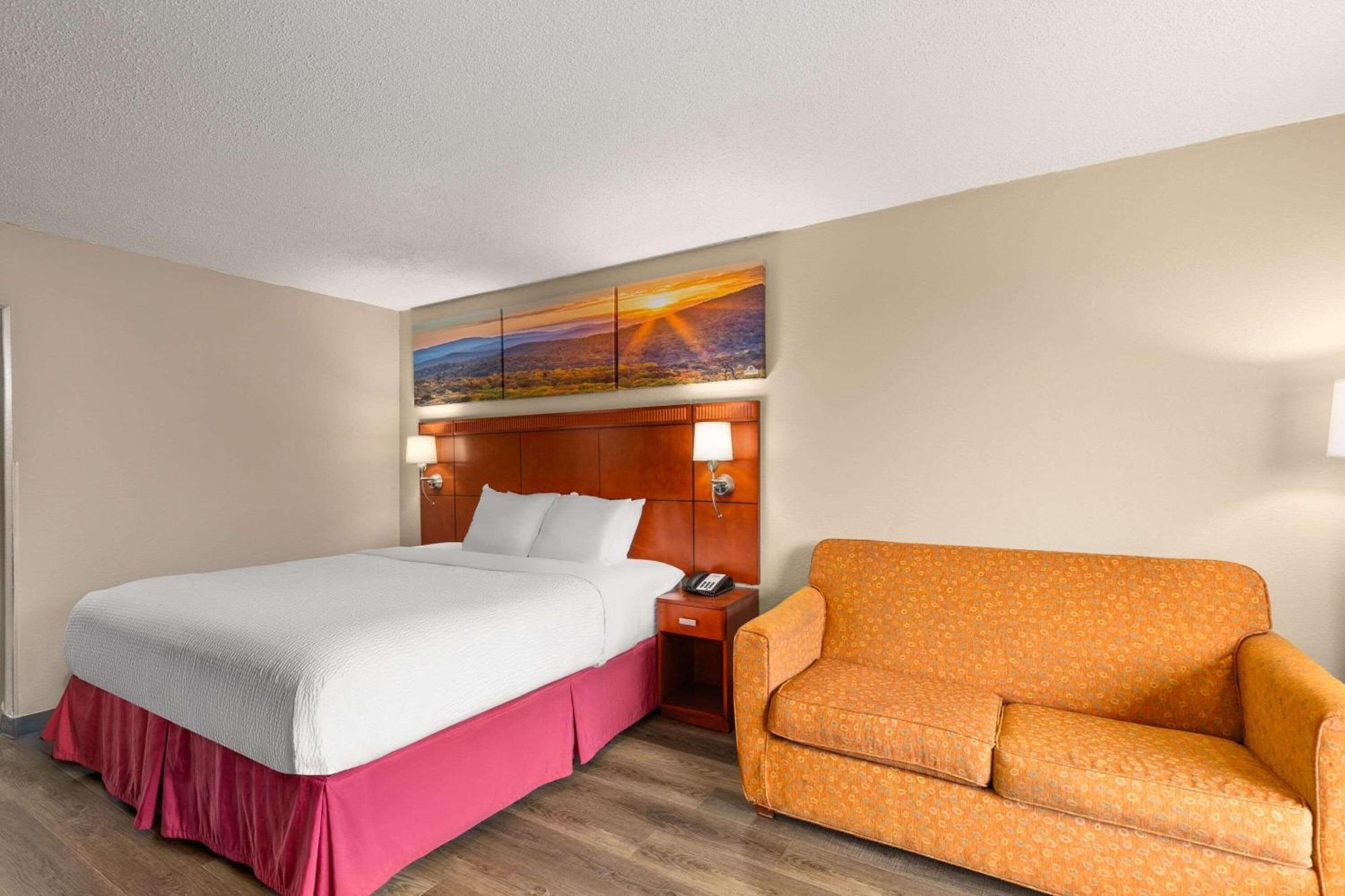 Days Inn By Wyndham Knoxville East Εξωτερικό φωτογραφία